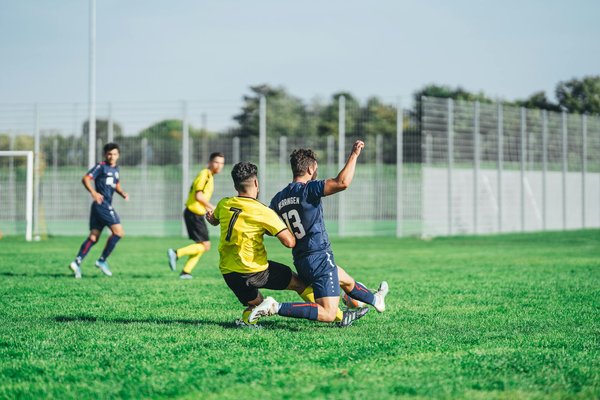 Quels sont les effets des nouvelles réglementations fiscales sur les transferts dans le football ?