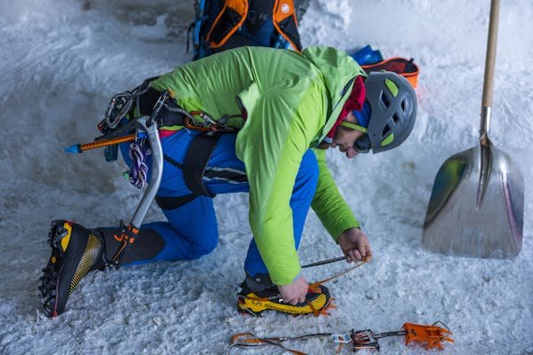 Choisir le pack Arva parfait pour vos aventures en montagne