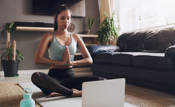 Cours de yoga en ligne : comment trouver l'exercice qui vous convient ?